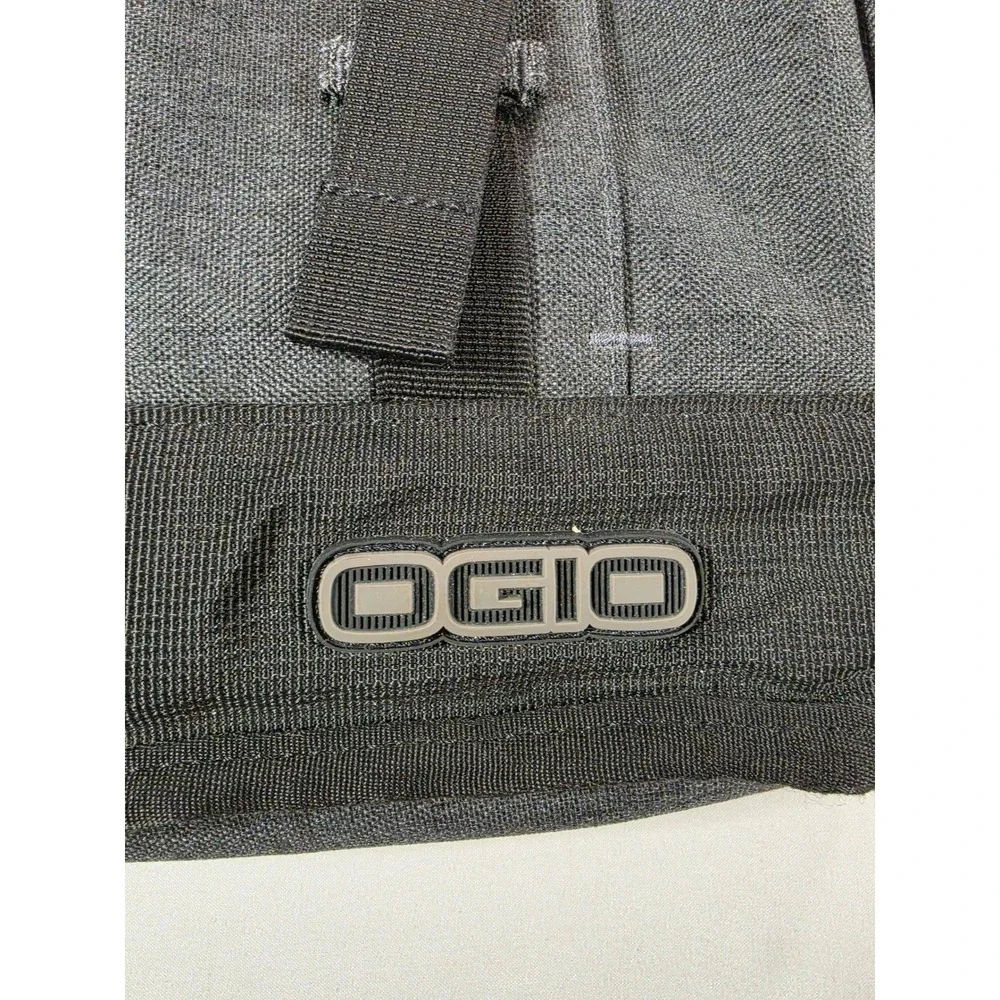 OGIO NHL New York Islanders Messenger Bag Charcoal Black 417051.53.OSFA NWT